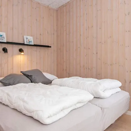 Holiday home 6 Person Holiday Home In Haderslev *